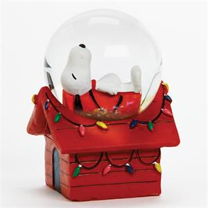 Fancy Globes, lights, figurine